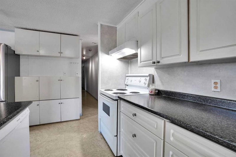 903 Briar Crescent, Brentwood_Strathmore — interior photo 6