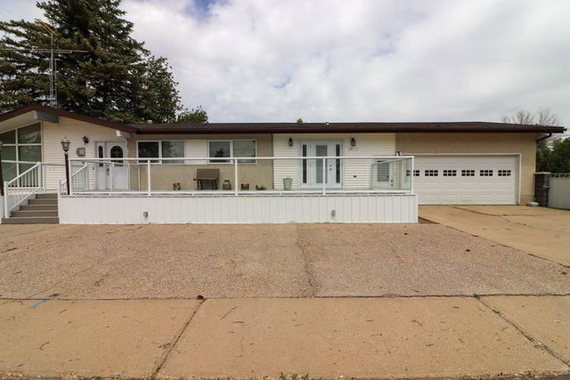 209 2 Avenue