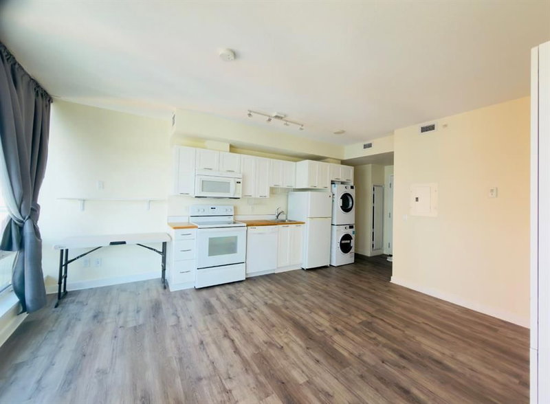 1509, 3820 Brentwood Road NW, Brentwood — interior photo