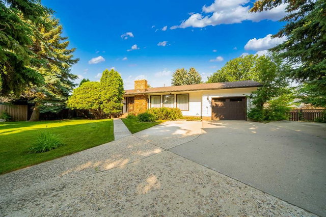 44 Cunliffe Crescent SE