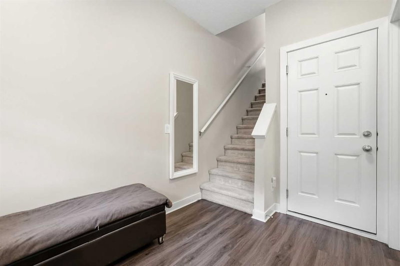 17 Stonehouse Crescent NW, Eagleview Estates — interior photo