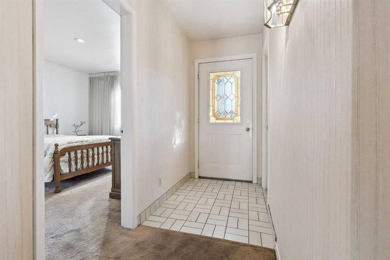 34 Rosery Drive NW, Rosemont — photo 3