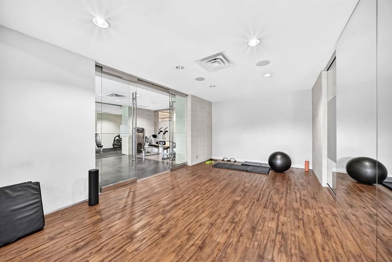 458, 222 Riverfront Avenue SW, Chinatown — interior photo