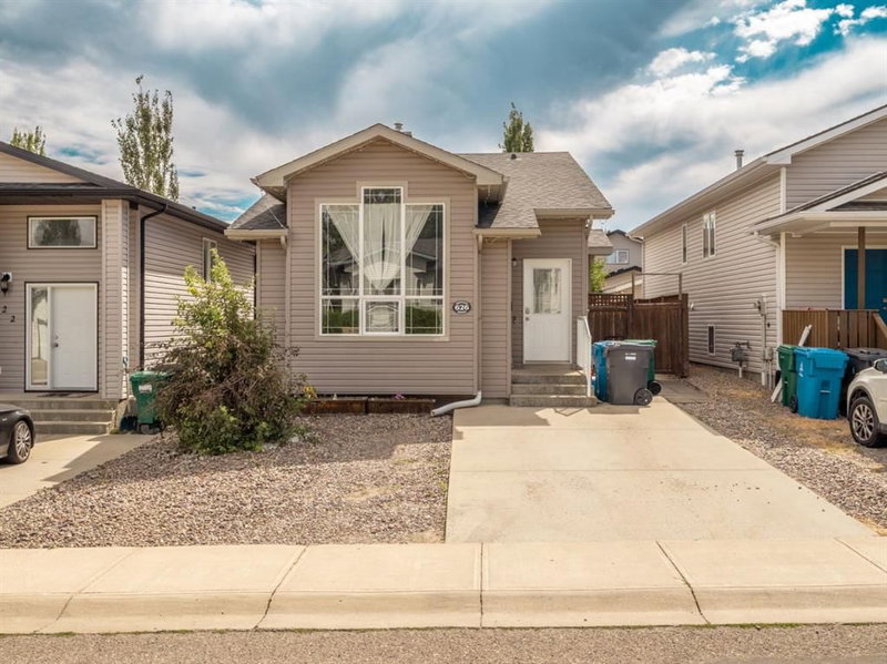 626 Blackfoot Terrace W
