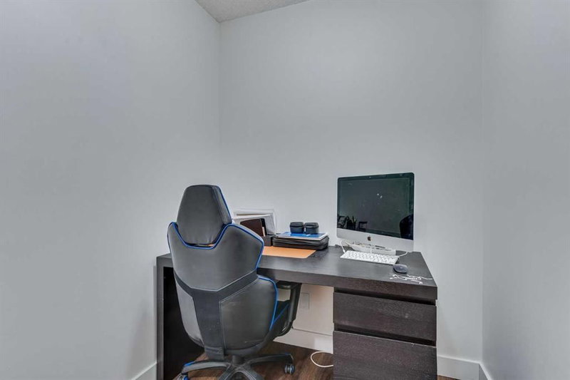 113, 35 Richard Court SW, Lincoln Park — interior photo 6