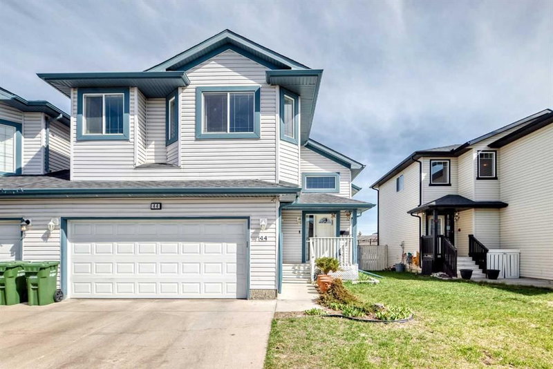 44 Canoe Square SW, Airdrie, Alberta