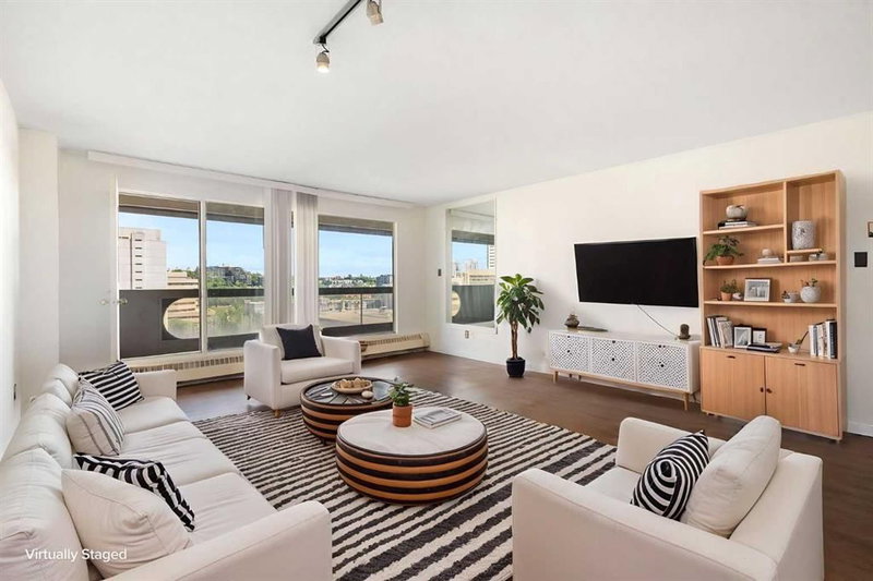 Apartment at 1210, 221 6 Avenue SE, Downtown Commercial Core — listing photo