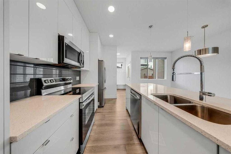 242 Carrington Gate NW, Carrington — interior photo 6