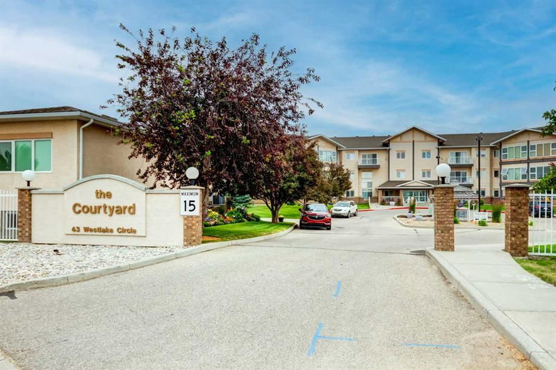 109, 43 Westlake Circle — listing photo