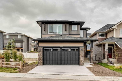1030 Bayview Crescent SW