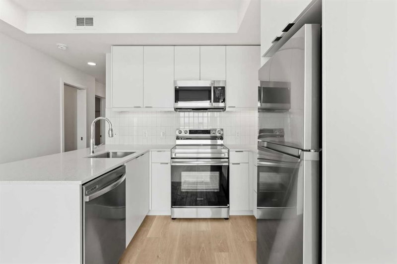 2504, 8500 19 Avenue SE, Belvedere — interior photo