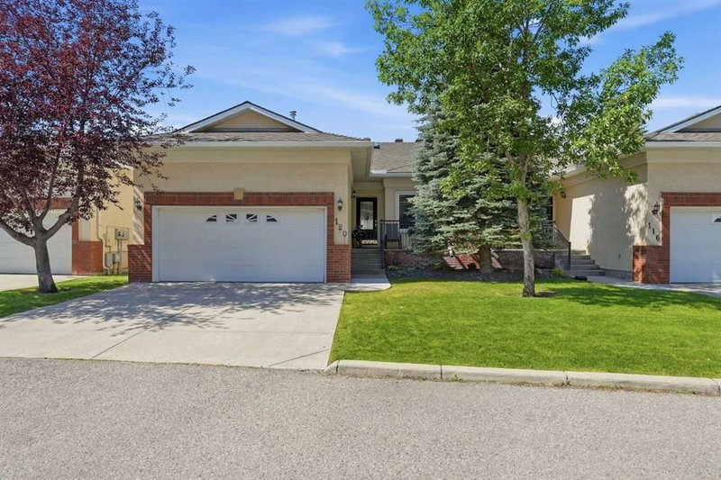120 Sierra Morena Landing SW, Calgary, Alberta