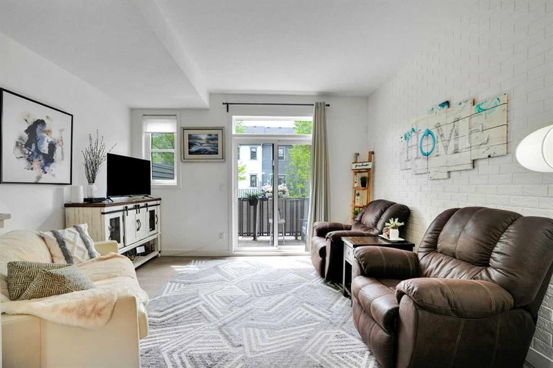 984 Walden Drive SE, Walden — interior photo 6