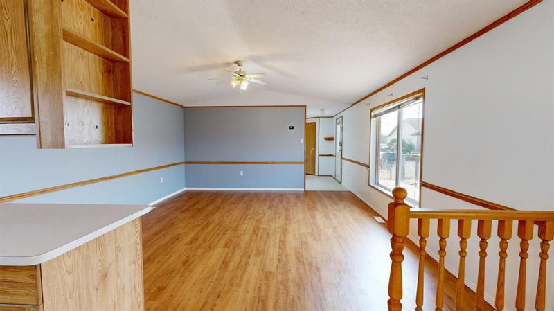 1905 29 Avenue, NONE — interior photo
