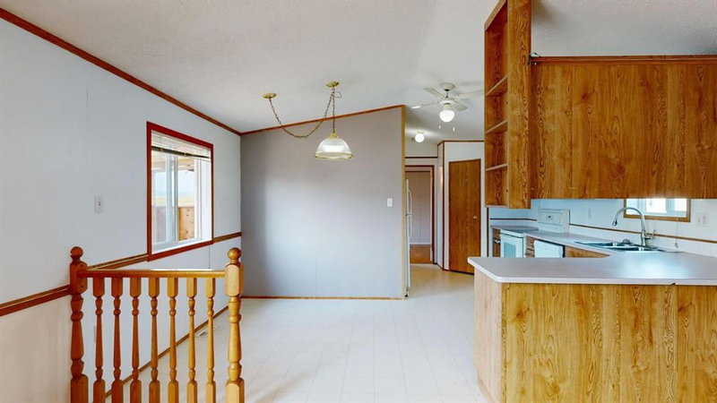 1905 29 Avenue, NONE — interior photo 5