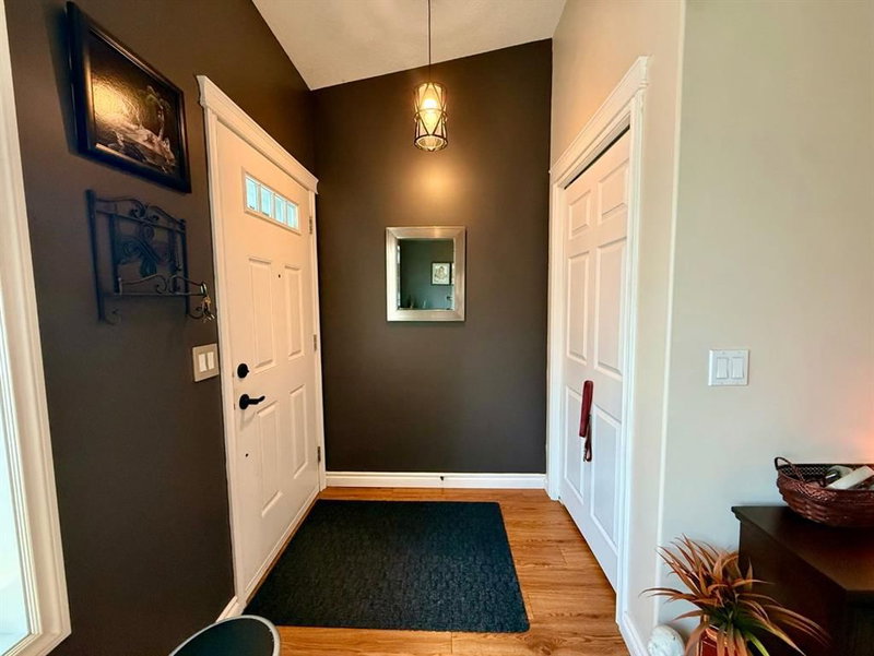 104 Sunvale Crescent NE, Sunrise Meadows — interior photo 6