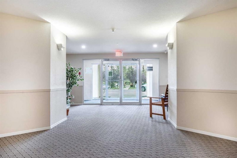 216, 2000 Citadel Meadow Point NW, Citadel — photo 3