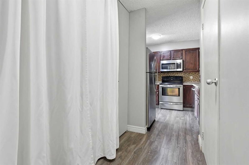 406, 145 Point Drive NW, Point McKay — photo 3