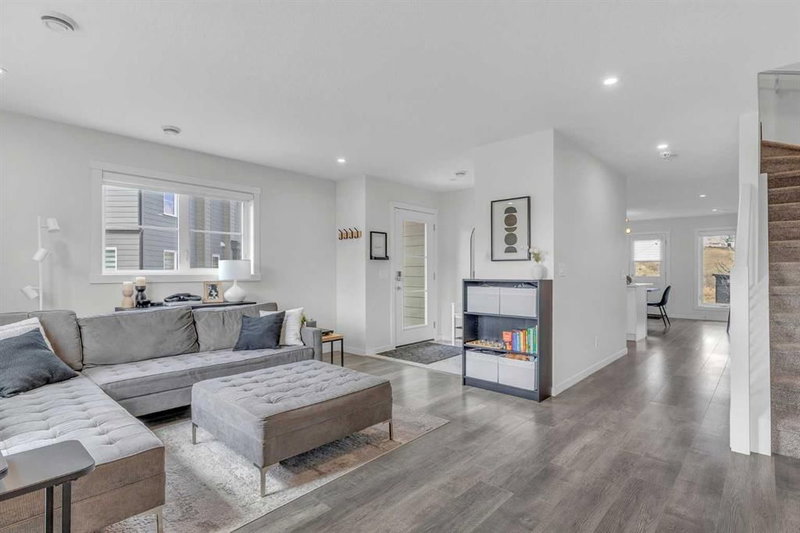 302, 260 Rowley Way NW, Haskayne — interior photo 5