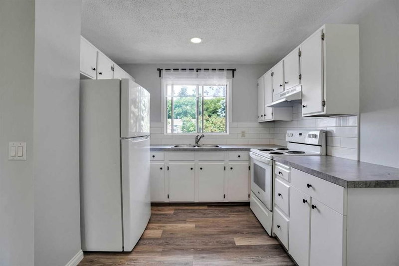 3257 32A Avenue SE, Dover — interior photo 5
