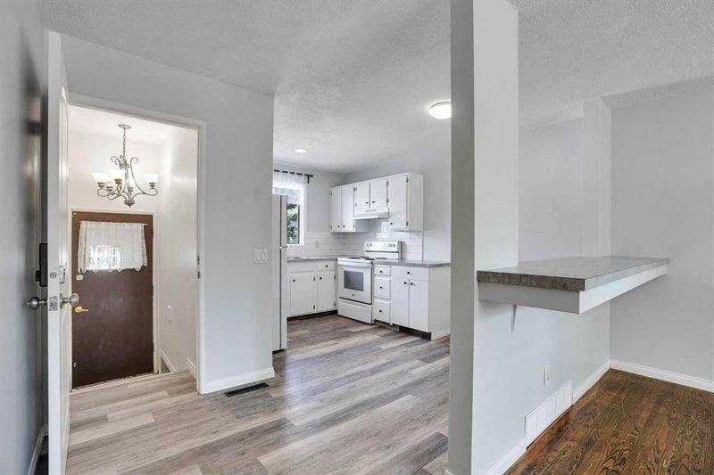 3257 32A Avenue SE, Dover — interior photo 6