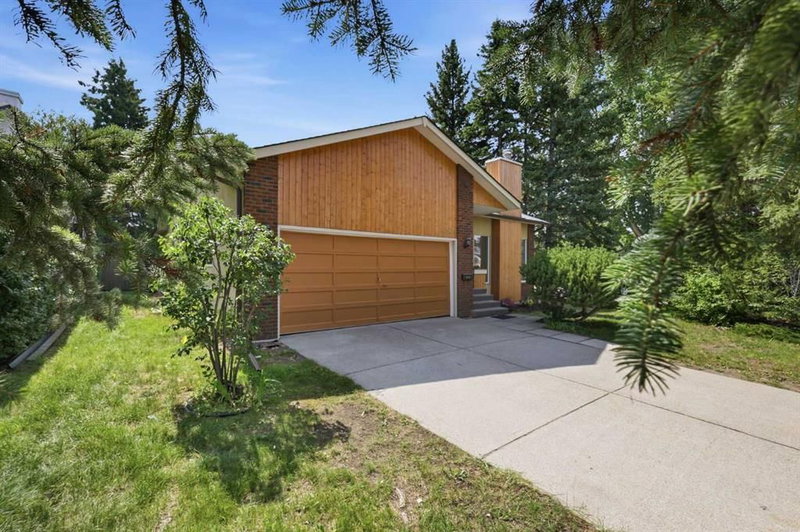 416 Brookpark Drive SW, Braeside — photo 2
