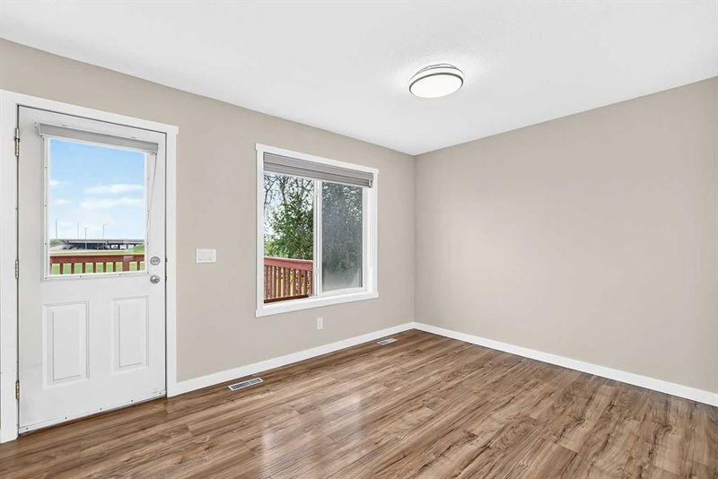 151 Applestone Park SE, Applewood Park — interior photo 6