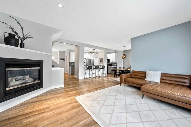 114 Chapalina Close SE