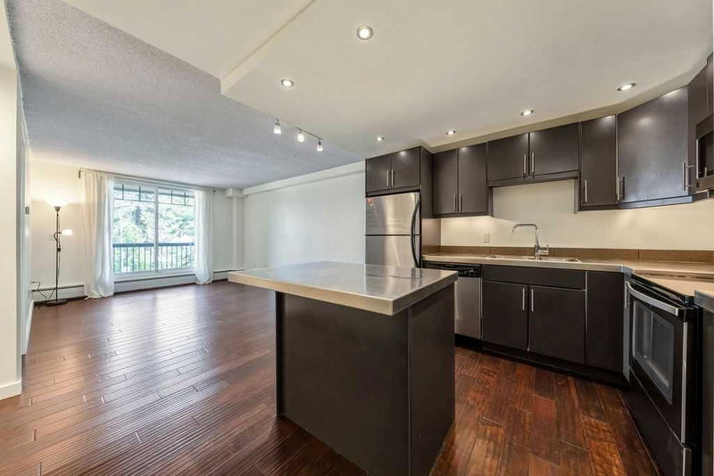 204, 1301 17 Avenue NW, Capitol Hill — interior photo