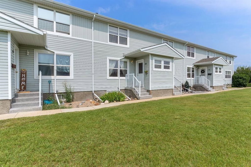 36 Poplar Crescent