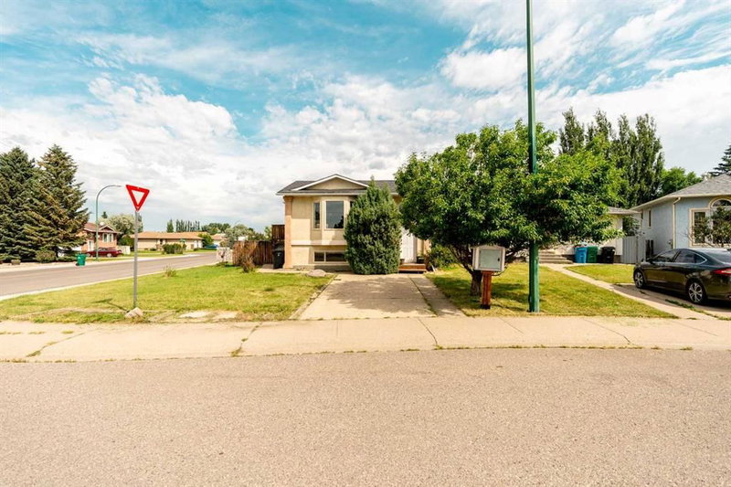 194 Mt Blakiston Road W