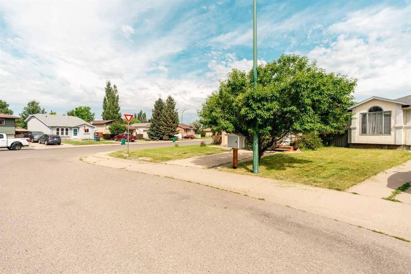 194 Mt Blakiston Road W