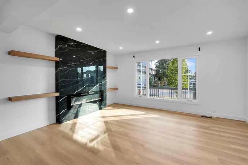 16 Abalone Crescent NE, Abbeydale — interior photo 5