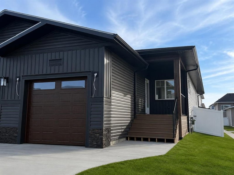 15 Ellington Crescent