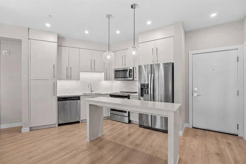 119, 383 Smith Street NW, University District — interior photo 5