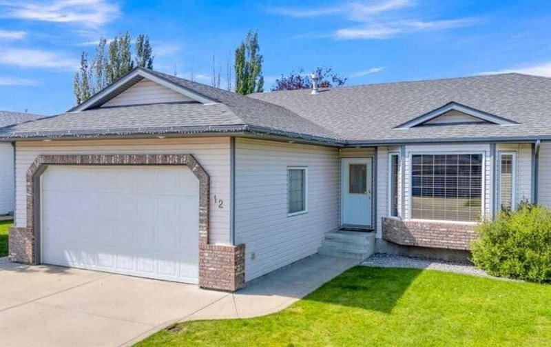 12 Archibald Crescent