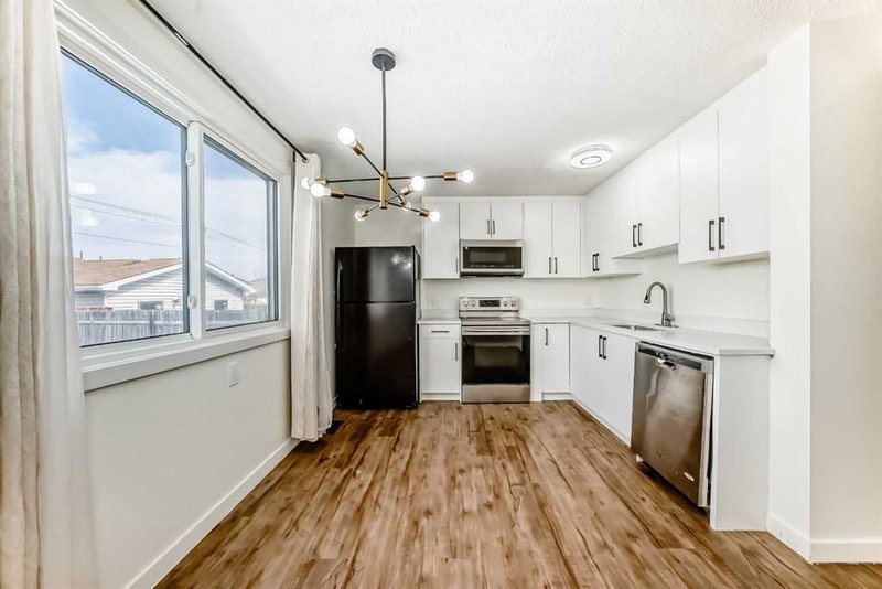 25 Erin Ridge Road SE