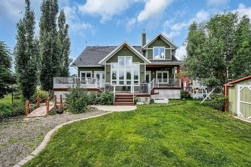 471 Summer Crescent