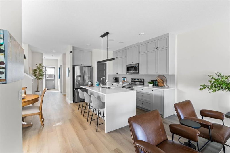 85 Lewiston Street NE, Lewisburg — interior photo
