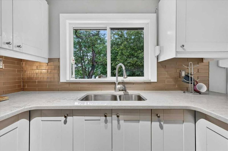 1123 48 Avenue NW, North Haven — interior photo 5