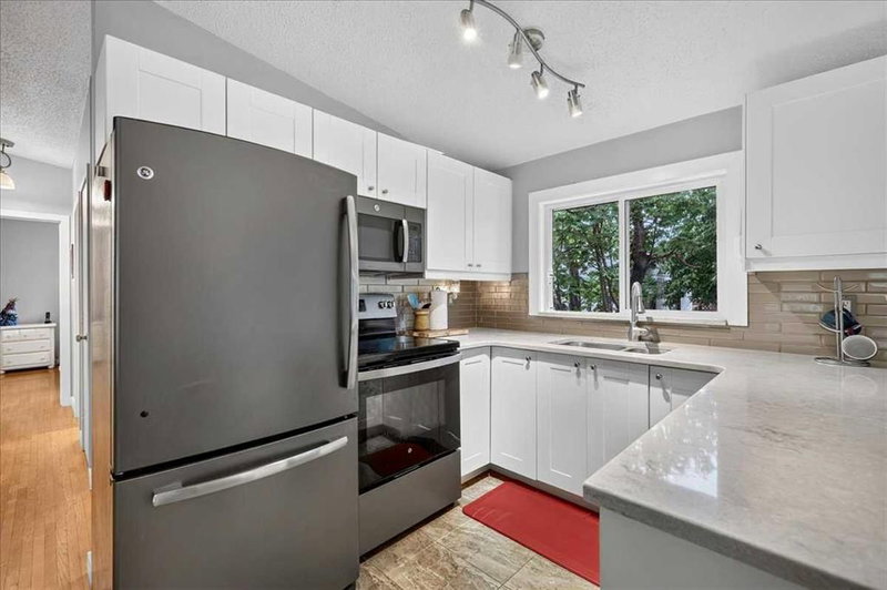 1123 48 Avenue NW, North Haven — interior photo 6