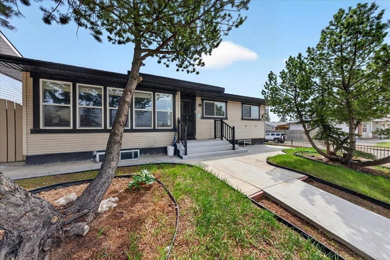 3620 28 Street SE, Calgary, Alberta