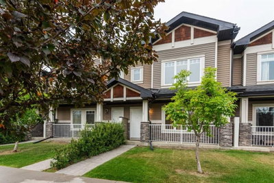 127 Prestwick Villas SE