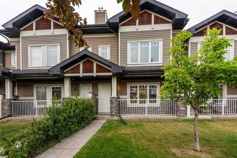 127 Prestwick Villas SE