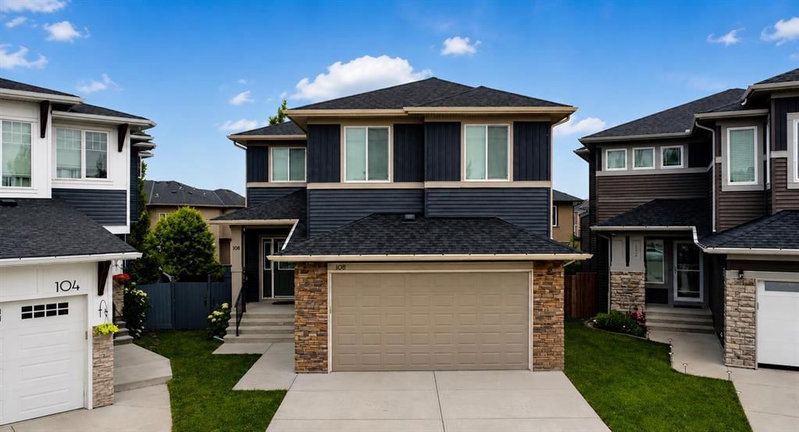 108 Kinniburgh Close, Chestermere — listing photo 2