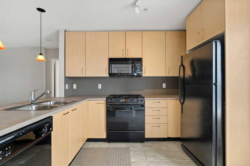 416, 5115 Richard Road SW, Lincoln Park — interior photo 6