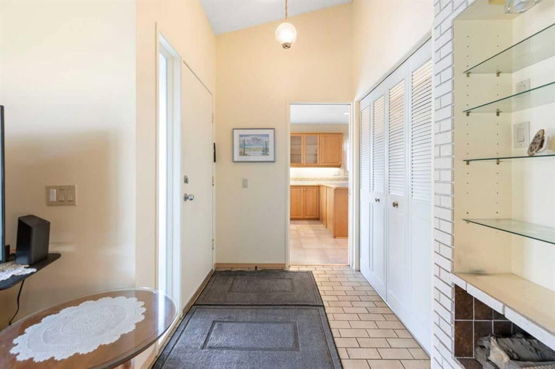 243 Radcliffe Place SE, Albert Park/Radisson Heights — interior photo 6