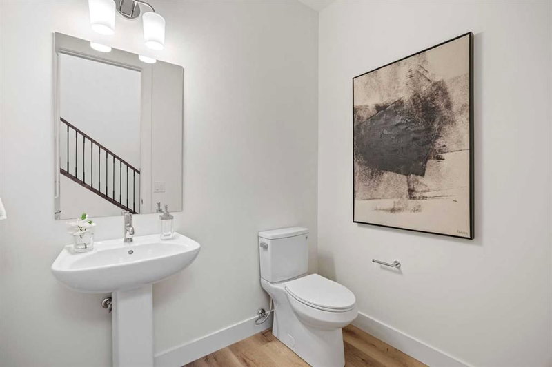 460 Discovery Place SW, Discovery Ridge — interior photo