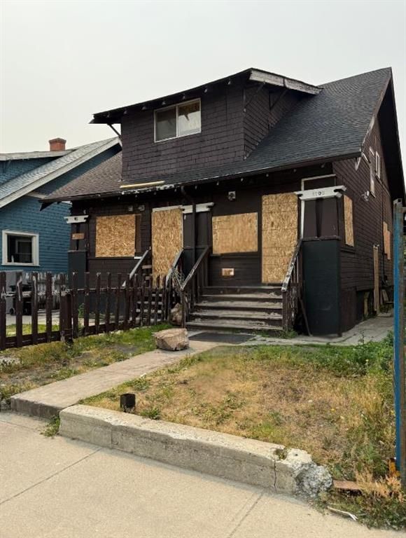 1703 12 Avenue SW