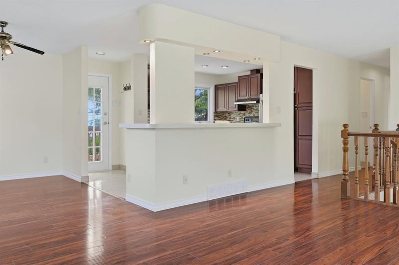 248 Parkland Crescent SE, Parkland — interior photo 6